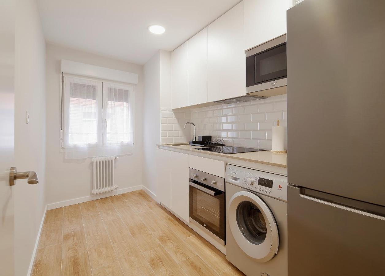 Apartamento Centro-El Carmen Gijón Esterno foto