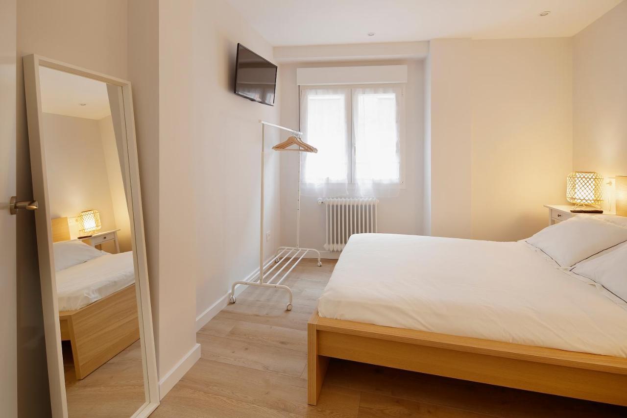 Apartamento Centro-El Carmen Gijón Esterno foto