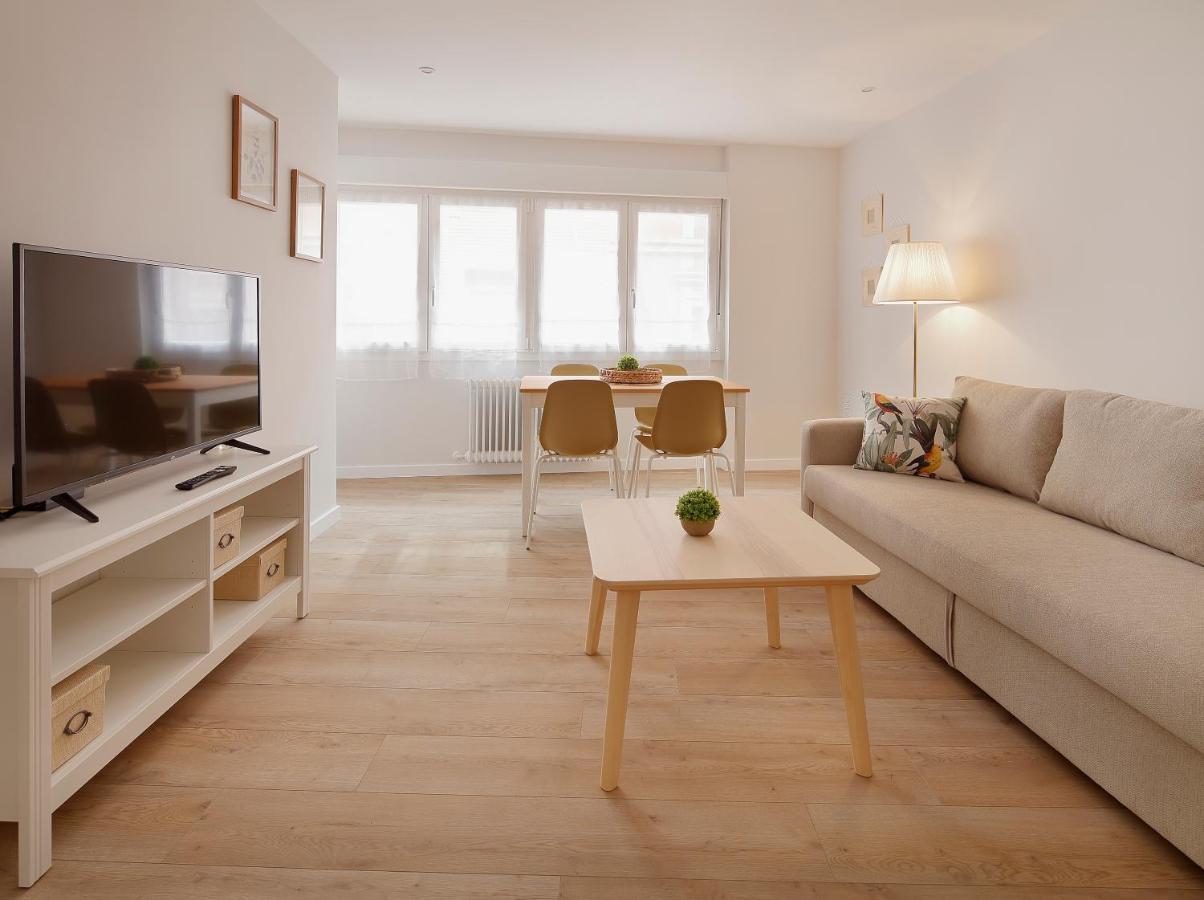 Apartamento Centro-El Carmen Gijón Esterno foto