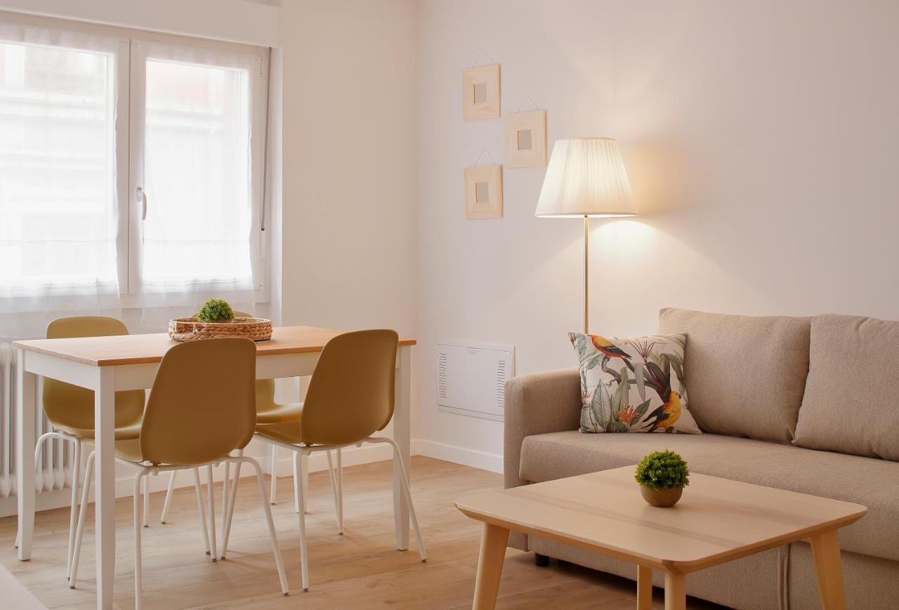 Apartamento Centro-El Carmen Gijón Esterno foto