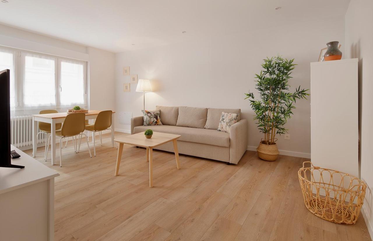 Apartamento Centro-El Carmen Gijón Esterno foto